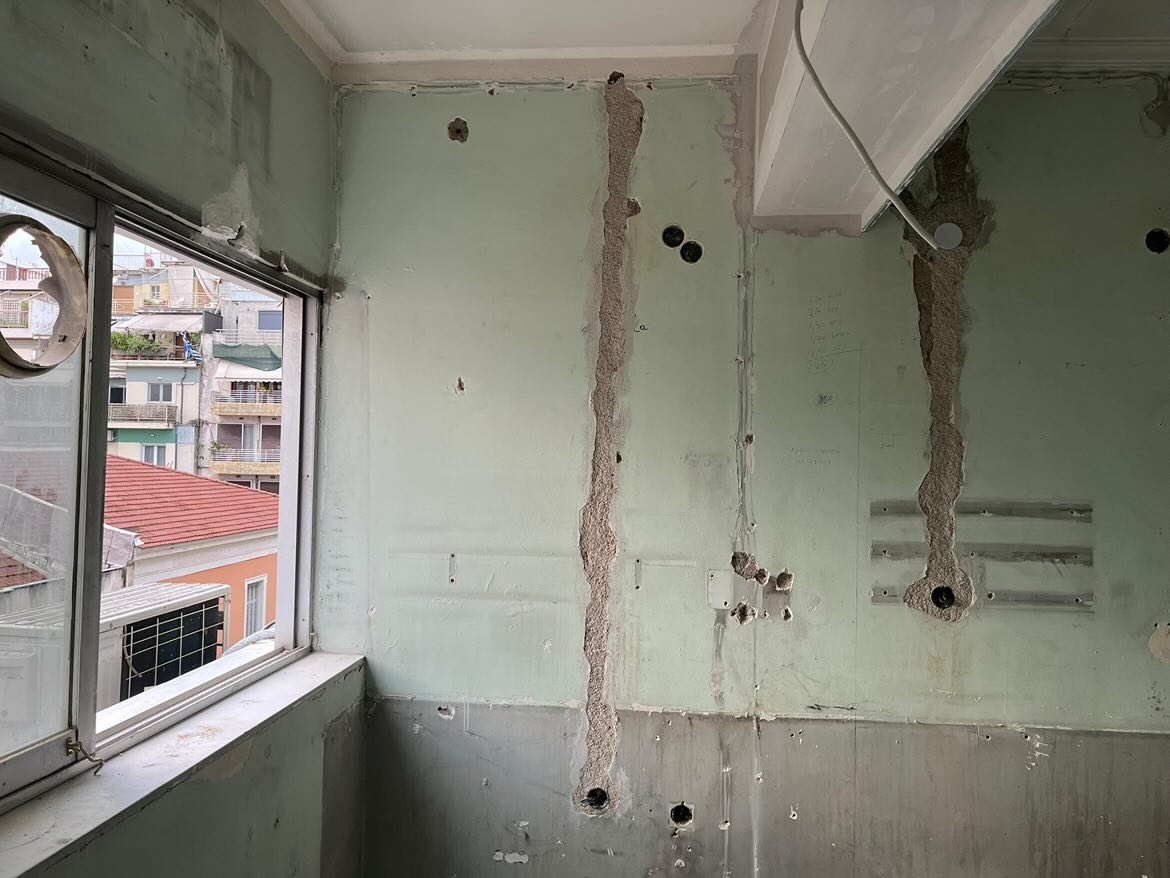 Ελαιοχρωματισμός εσωτερικού χώρου — πριν